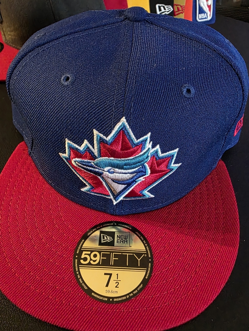 New Era 59FIFTY MLB Toronto Bluejays Mens Size 7 1/2 in red and blue